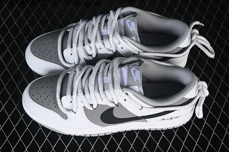 All categories Nk SB Dunk Series Nk SB Dunk Low High-end customized low-top sneakers Nike SB Dunk Low straps Anniversary high-end customized low-top casual sneakers WG0510-061